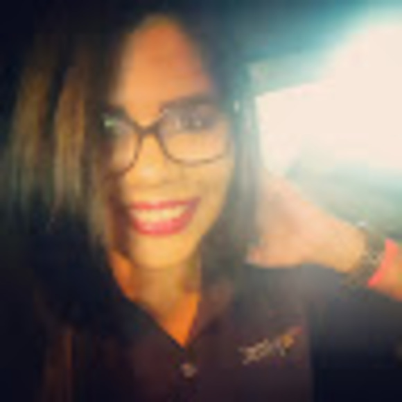 Meet your Posher, Azzi - Picture 1 of 1